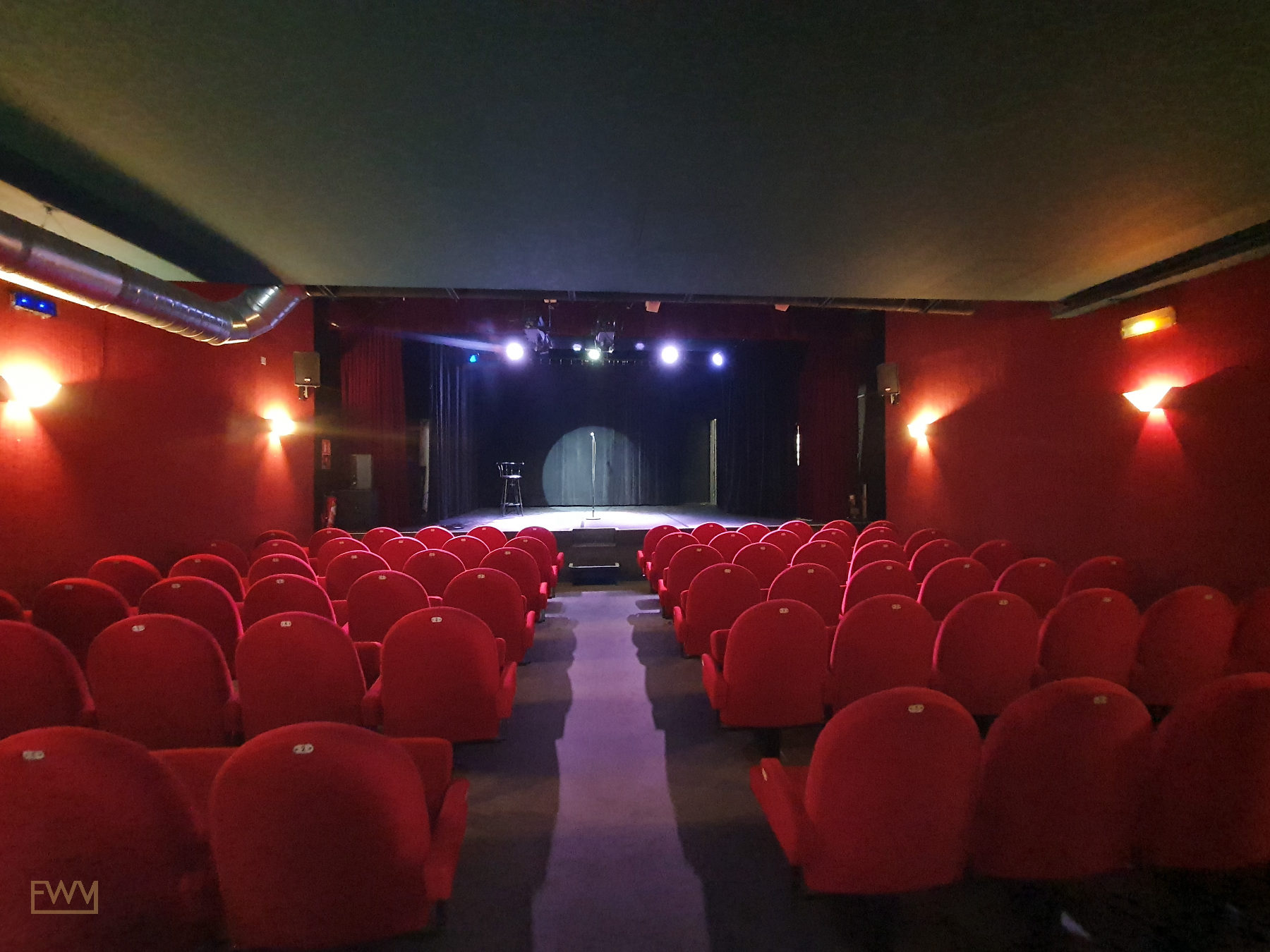 Commercial Space of Approximately 180m², showroom presentation, pop-up rental in Bordeaux, third interior view