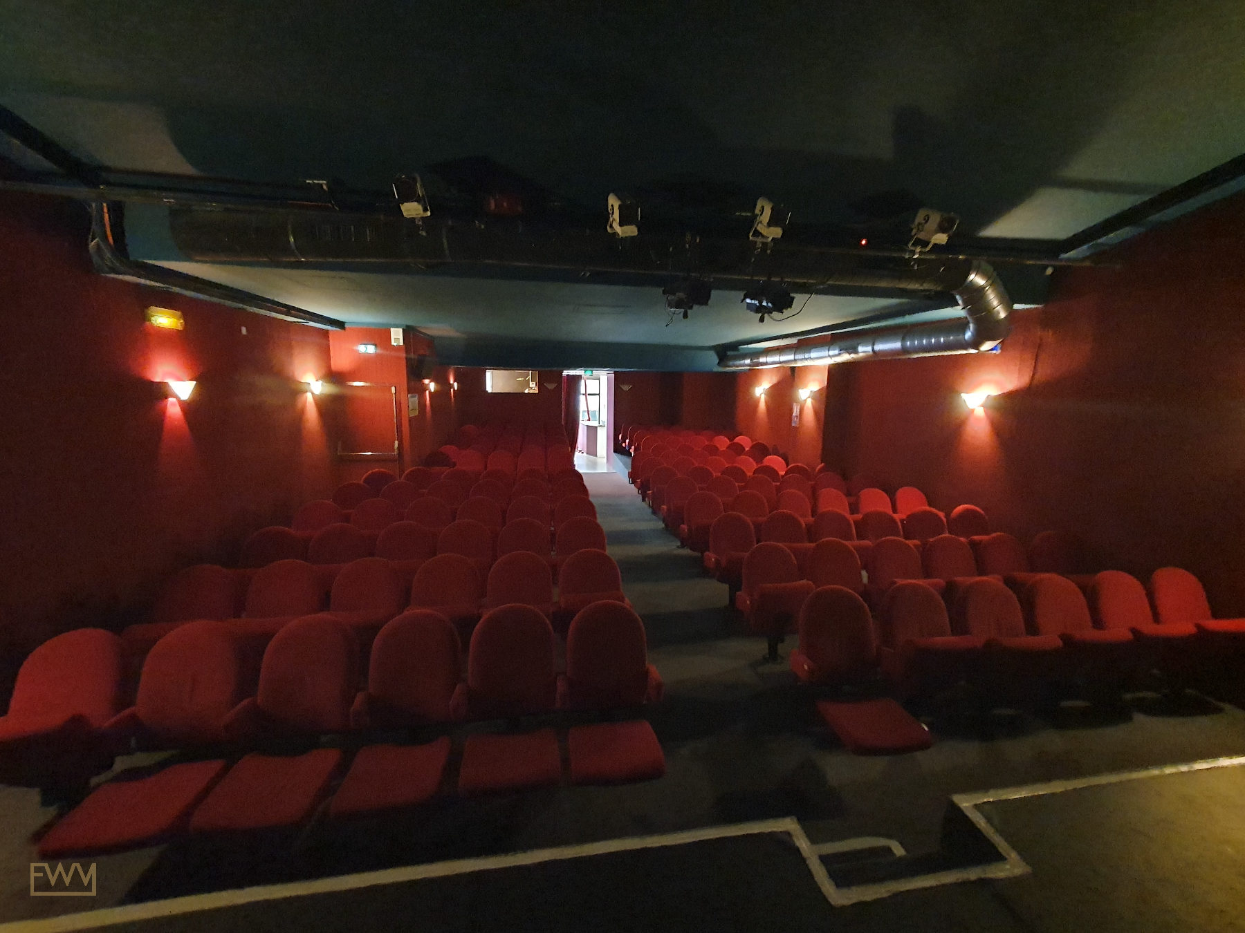 Commercial Space of Approximately 180m², showroom presentation, pop-up rental in Bordeaux, additional interior view