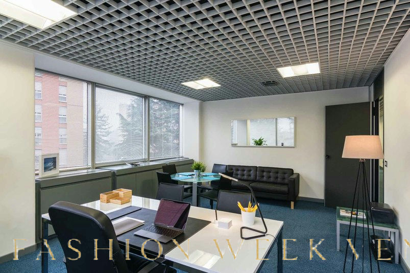 Compact 20m2 Meeting Space in Segrate, 20 sqm, corporate event, pop-up rental in Milano