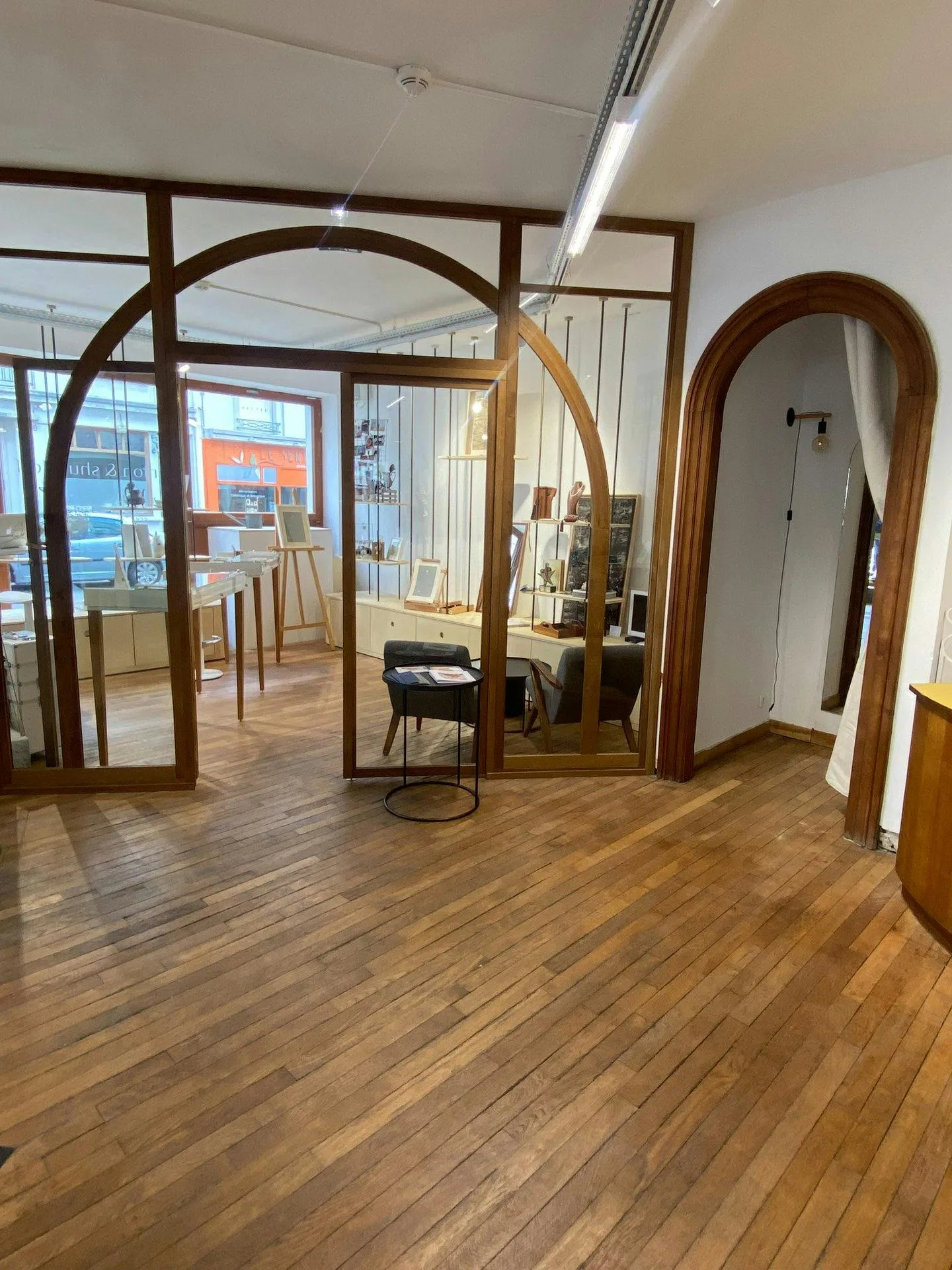 Compact Pop-up Store and Showroom in Brest — 2