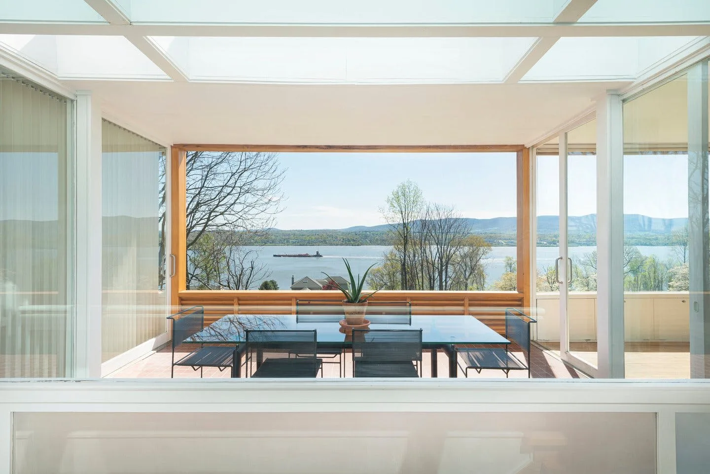 Contemporary 4,000 Sq Ft Open Space in Newburgh