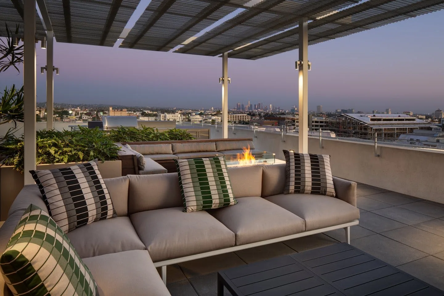 Contemporary 4,100 sqft Multipurpose Venue in Hollywood — 5