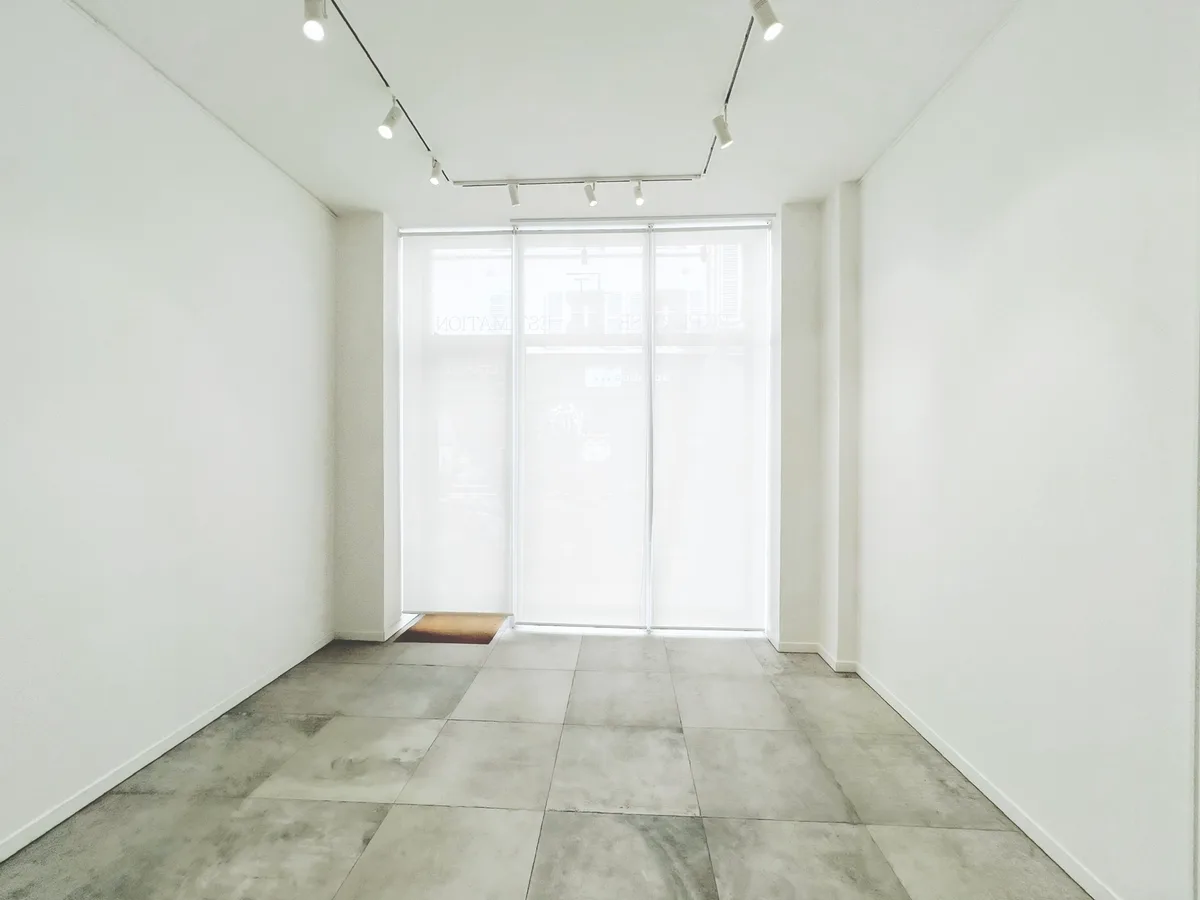 Contemporary Art Gallery Space for Rent in Matignon, Paris, 34 sqm, art exhibition, pop-up rental, second interior view