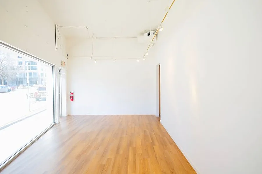 Contemporary Event Space in Buckhead, Atlanta, 212 sqm, art exhibition, pop-up rental, interior view