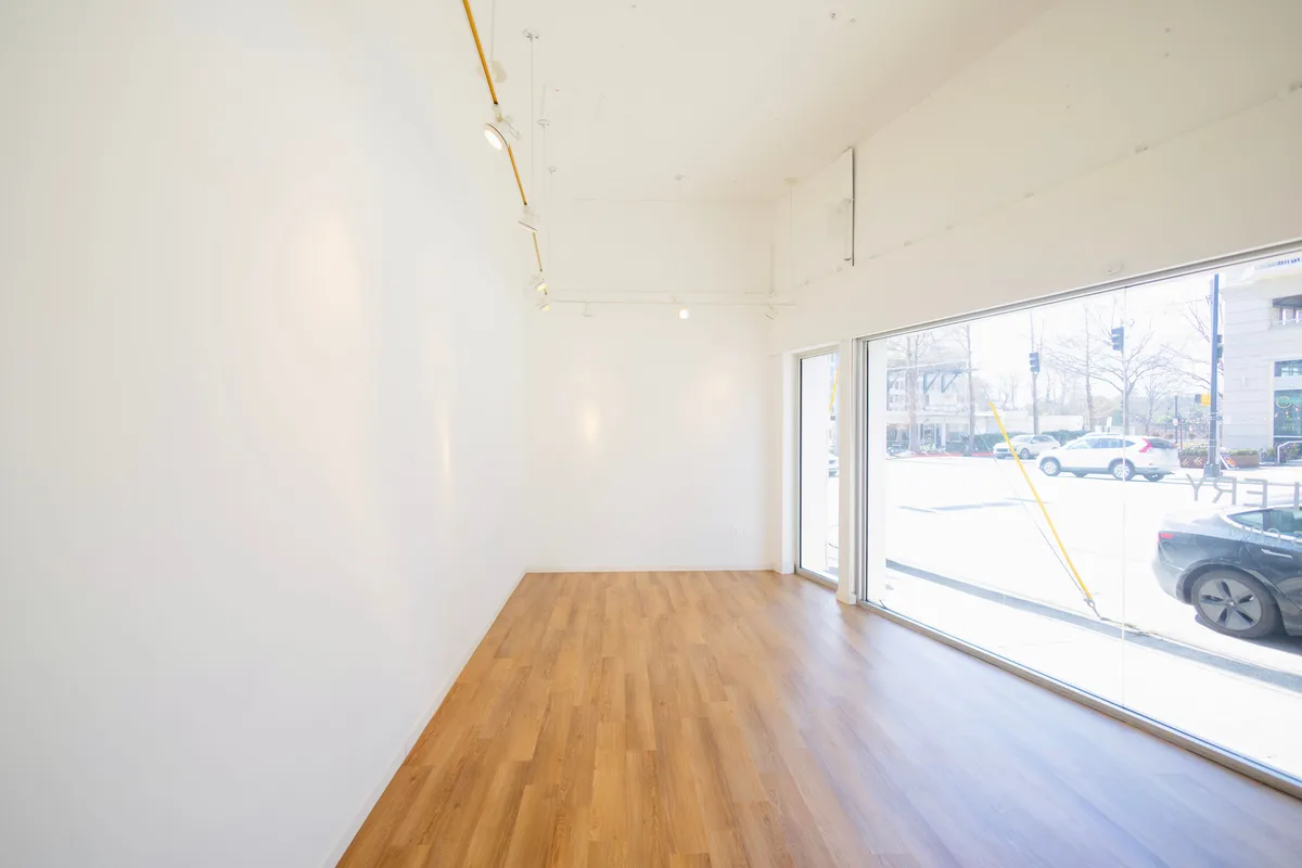 Contemporary Event Space in Buckhead, Atlanta, 212 sqm, art exhibition, pop-up rental, second interior view