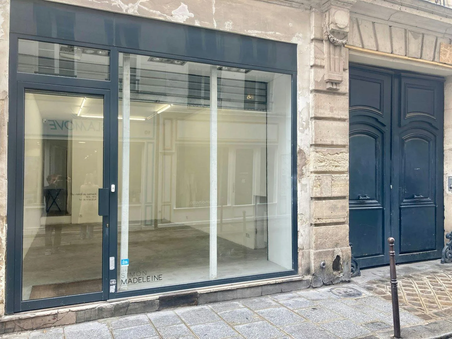 Contemporary Gallery and Showroom in Le Marais, Paris — 2