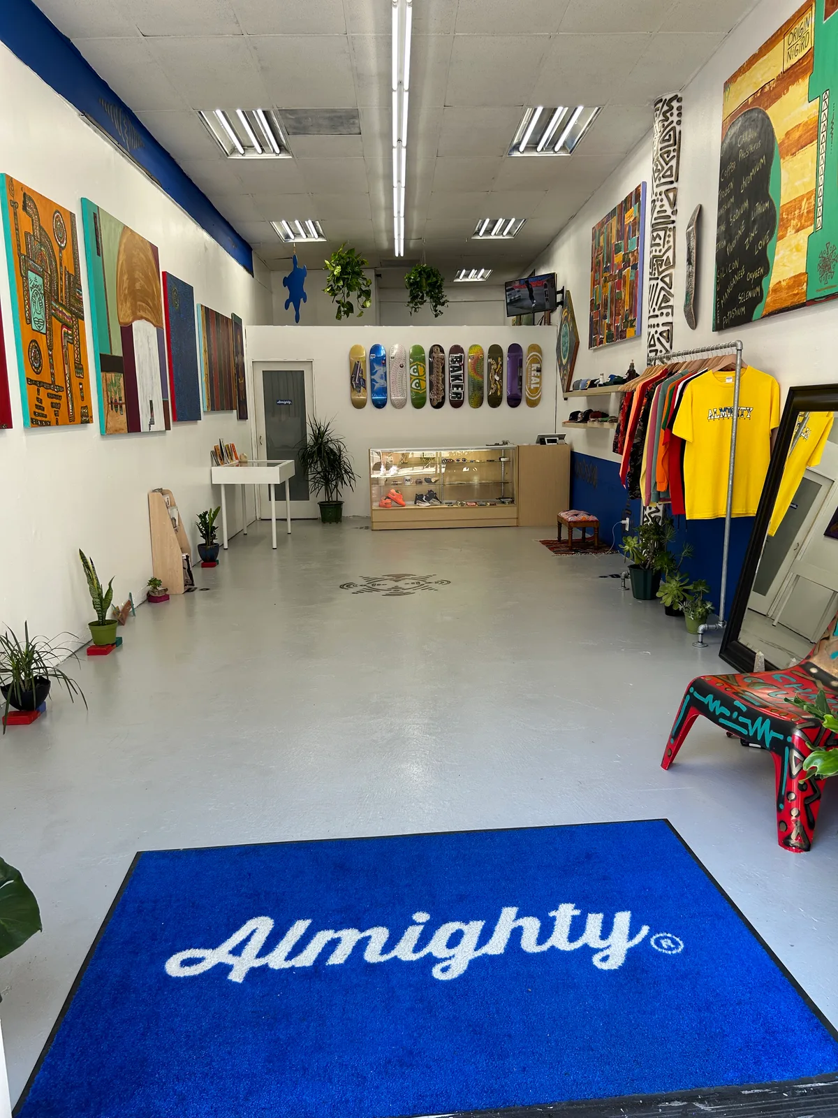 Contemporary Gallery Space in DTLA, 74 sqm, art exhibition, pop-up rental in Los Angeles