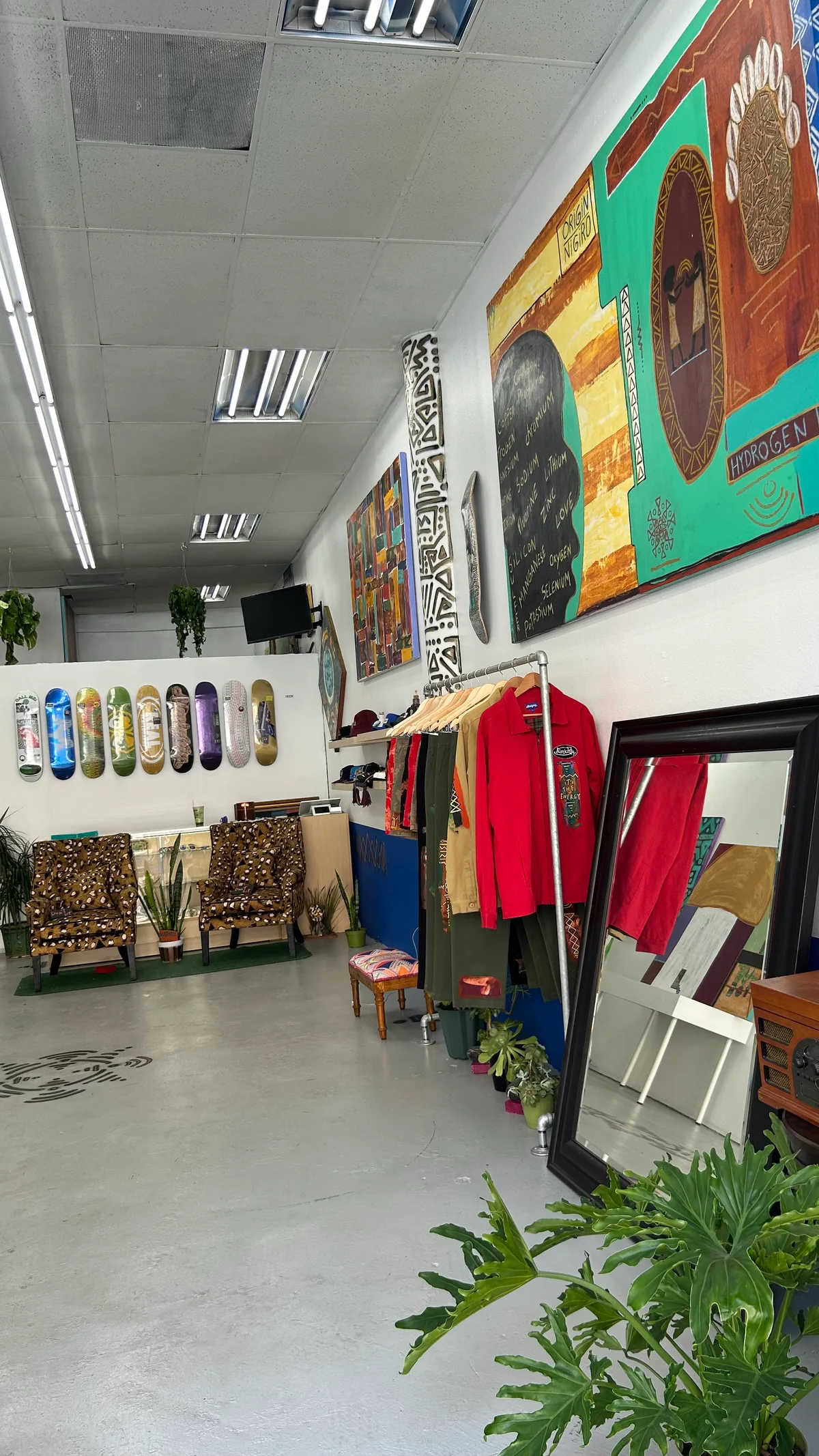 Contemporary Gallery Space in DTLA, 74 sqm, art exhibition, pop-up rental in Los Angeles, interior view