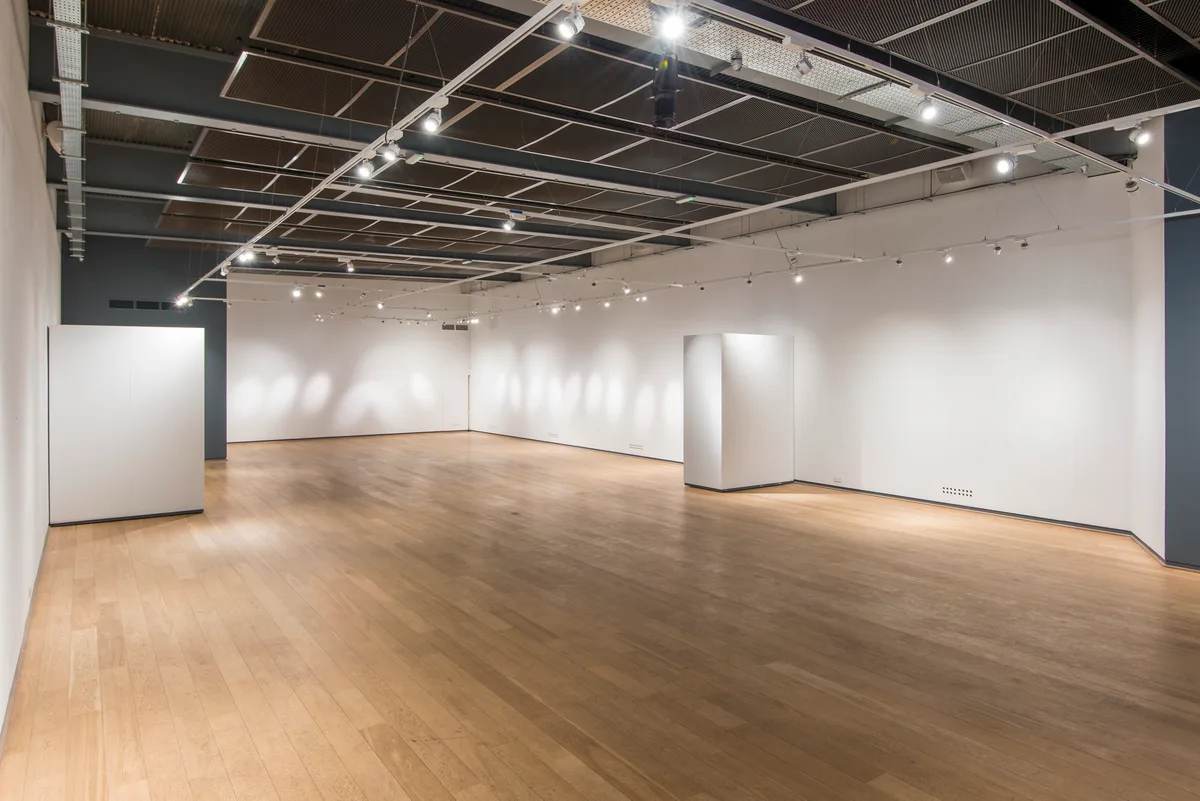 Contemporary Gallery Space on The Mall, 450 sqm, art exhibition, pop-up rental in London, second interior view