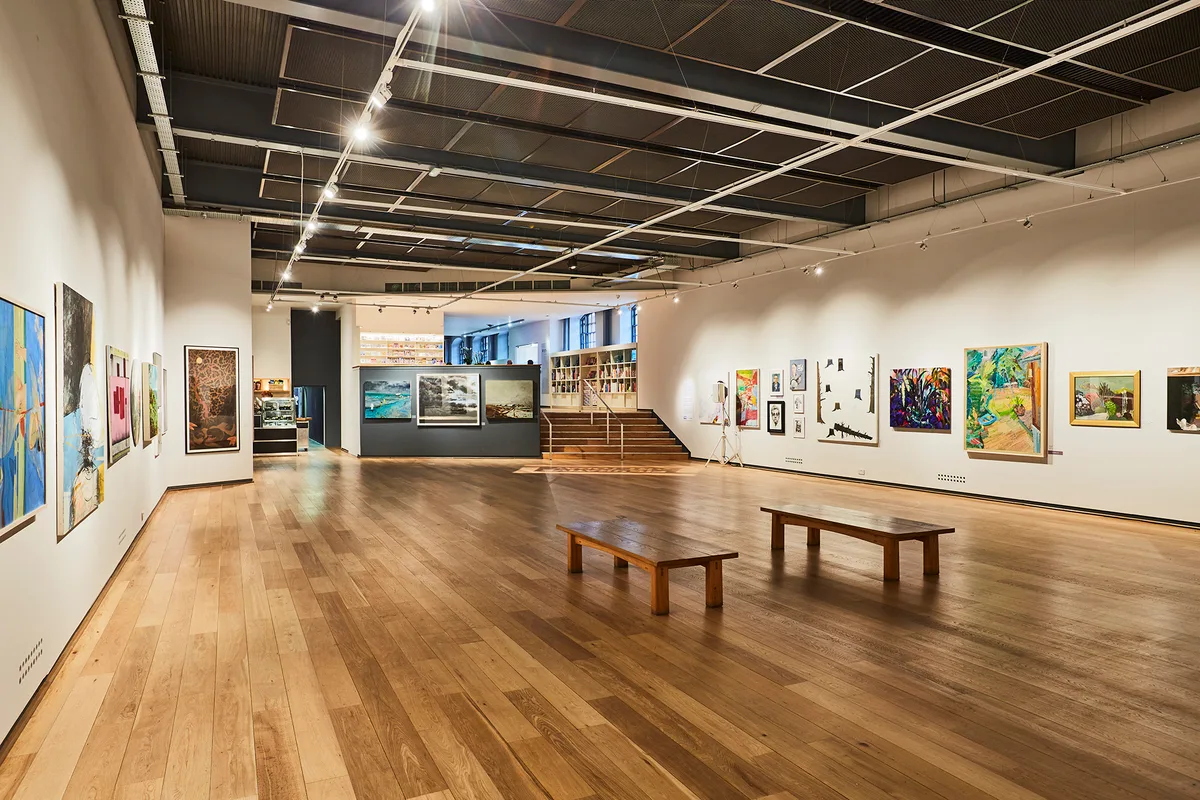 Contemporary Gallery Space on The Mall, 450 sqm, art exhibition, pop-up rental in London, third interior view
