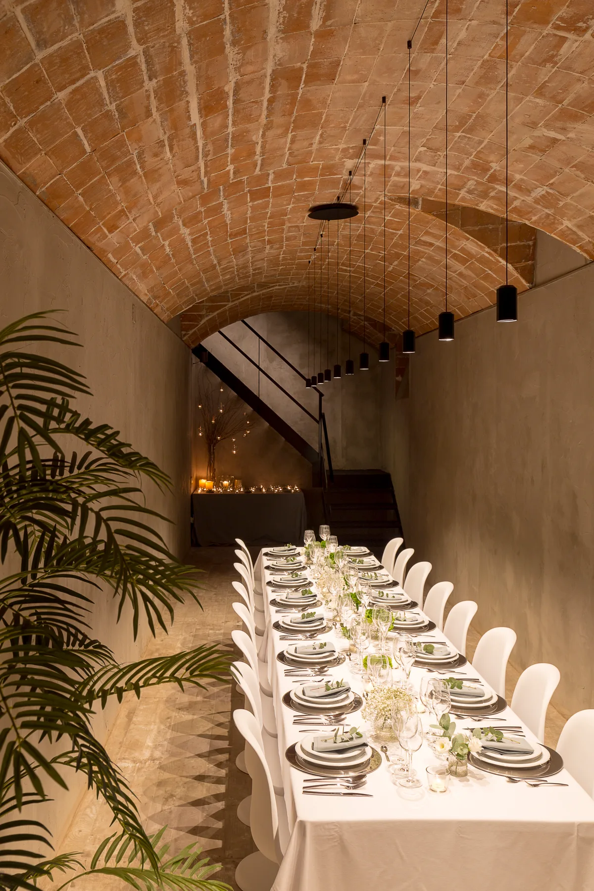 Contemporary Gastronomic Venue with Modern Kitchen, 140 sqm, private event, pop-up rental in Barcelona, second interior view