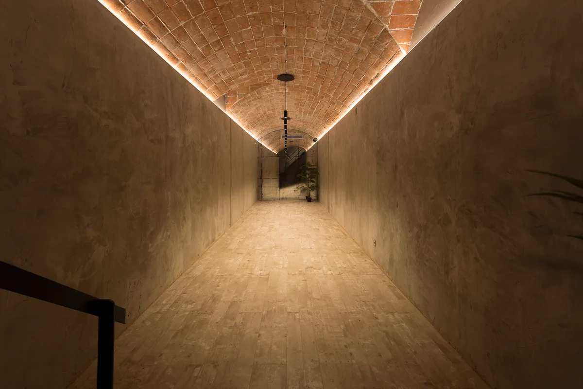 Contemporary Gastronomic Venue with Modern Kitchen, 140 sqm, private event, pop-up rental in Barcelona, additional interior…