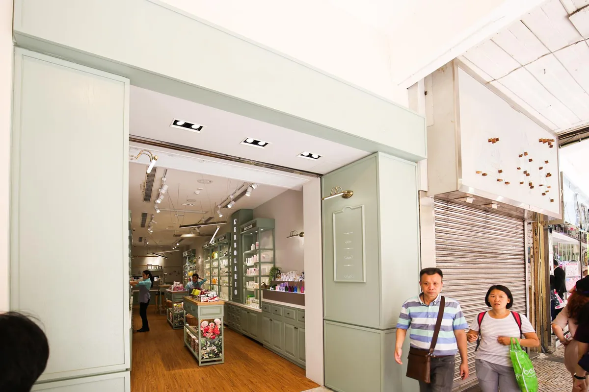 Contemporary Pop-Up Store in Sé, 373 sqm, pop up store in Macau, second interior view