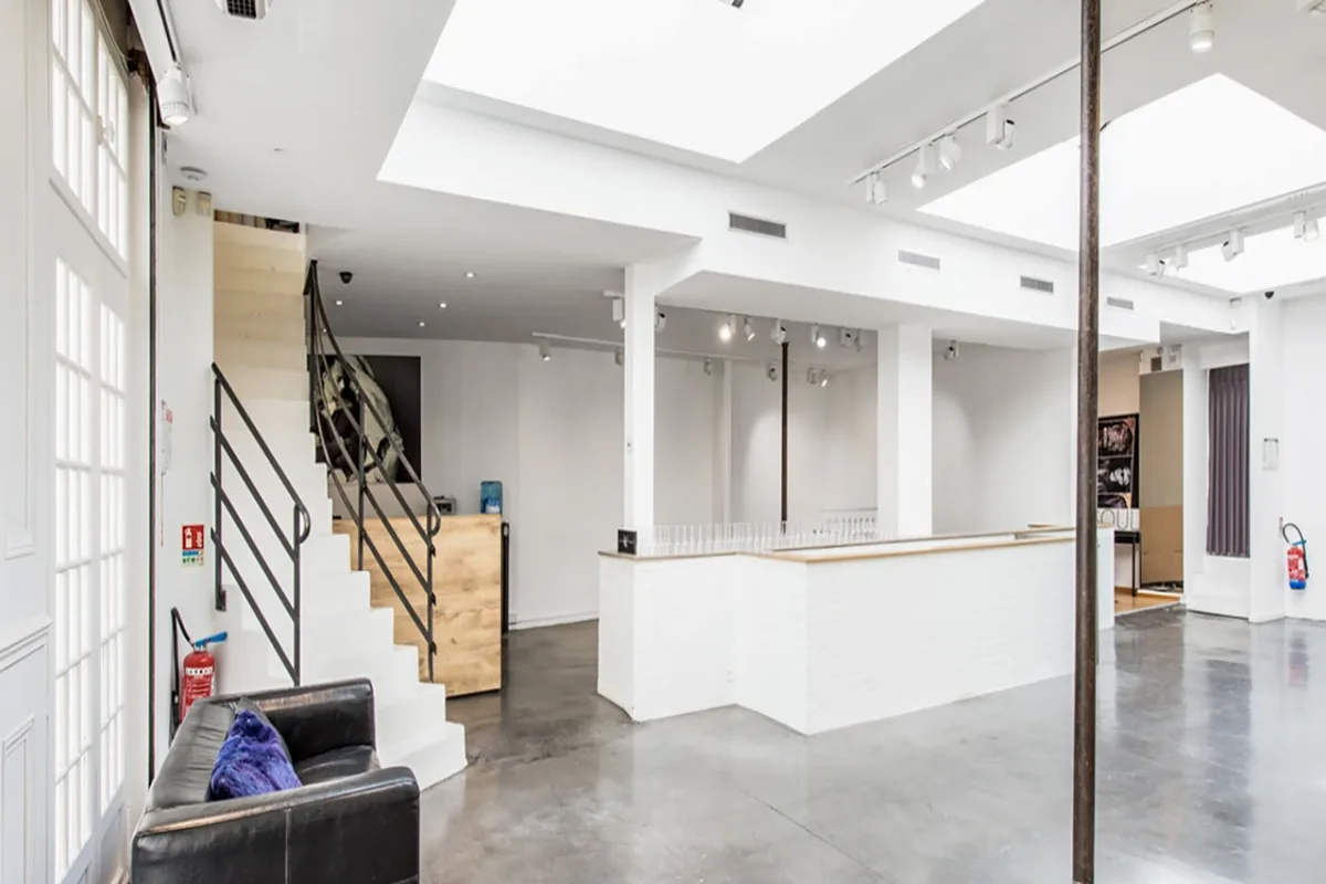 Contemporary Showroom Space in Le Marais — 2
