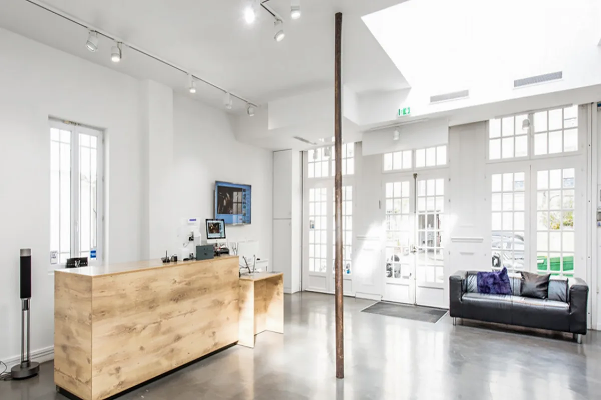 Contemporary Showroom Space in Le Marais — 4