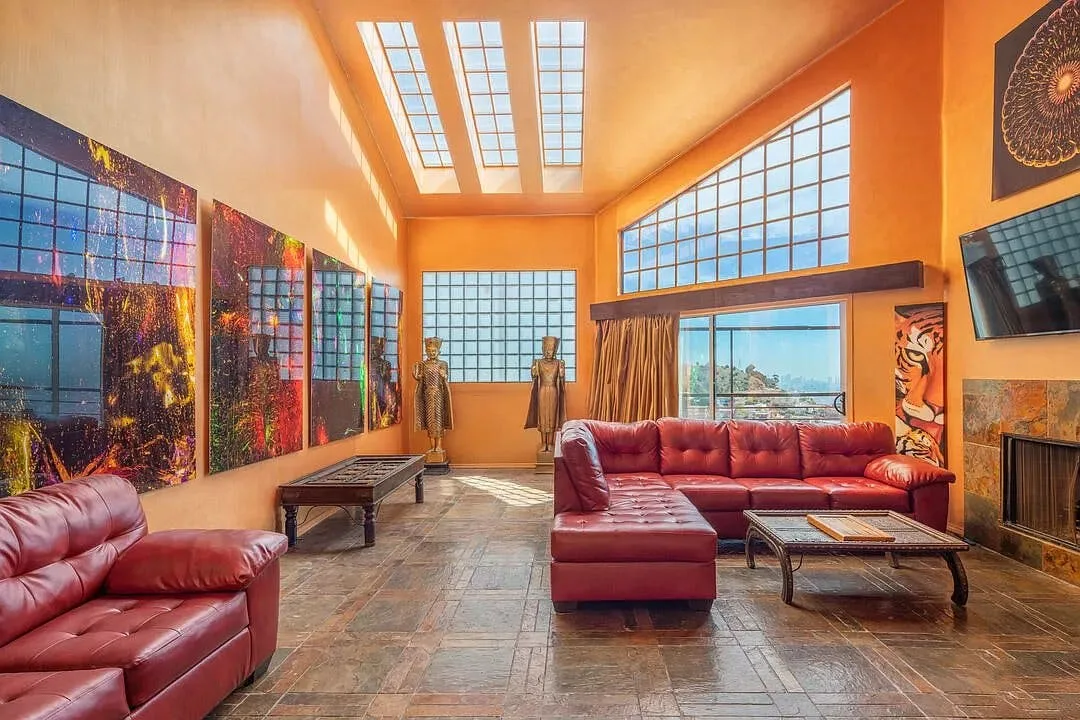 Contemporary Villa on Pacific Coast Highway, Malibu — 2