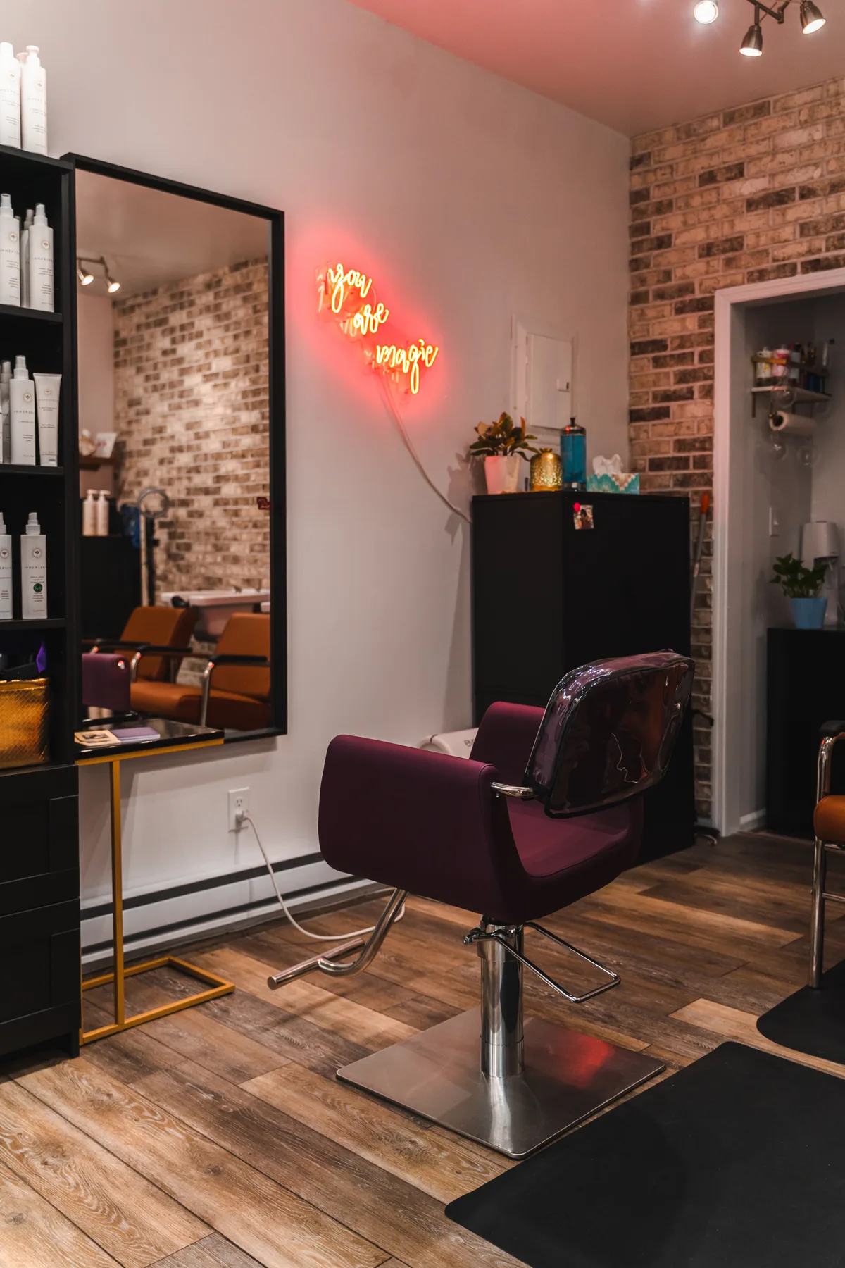 Convenient Salon Space for Daily Rental, 28 sqm, private event, pop-up rental in Brooklyn, interior view