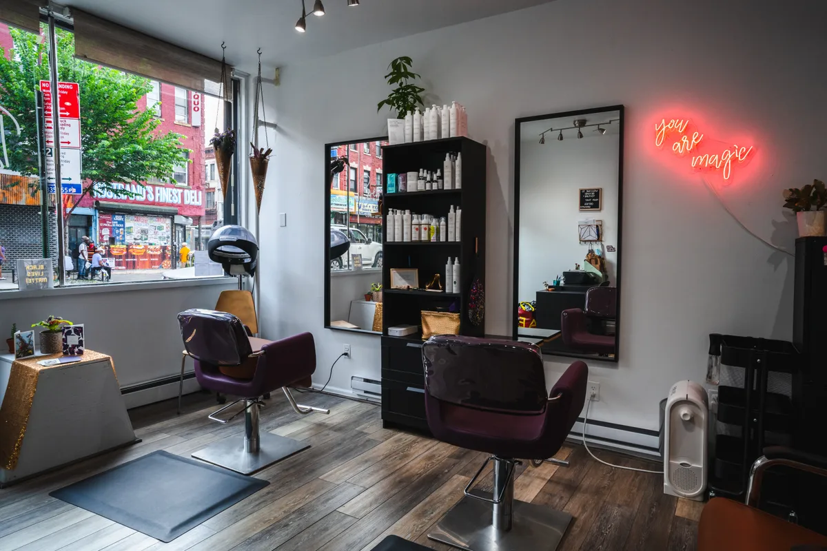Convenient Salon Space for Daily Rental, 28 sqm, private event, pop-up rental in Brooklyn, second interior view