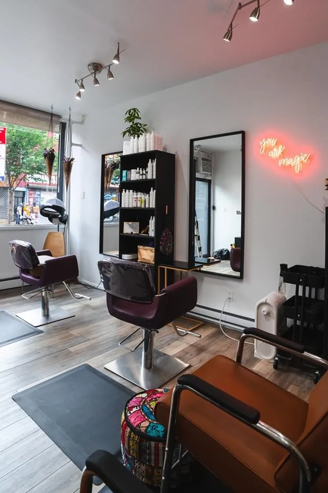 Convenient Salon Space for Daily Rental, 28 sqm, private event, pop-up rental in Brooklyn, third interior view