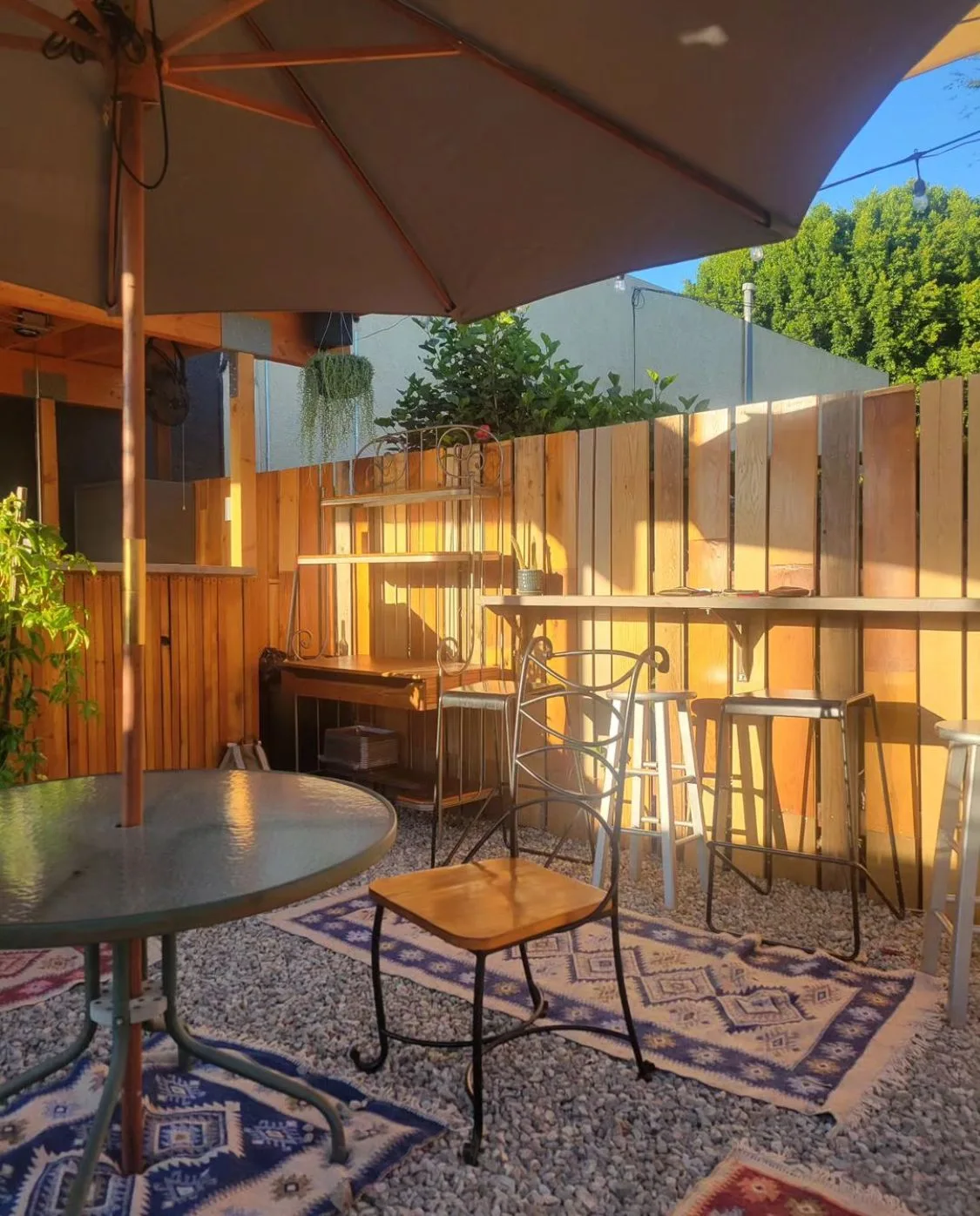Cozy 600 Sq Ft Patio Space with Food Prep Area, 56 sqm, retail activation, pop-up rental in Los Angeles, second interior view