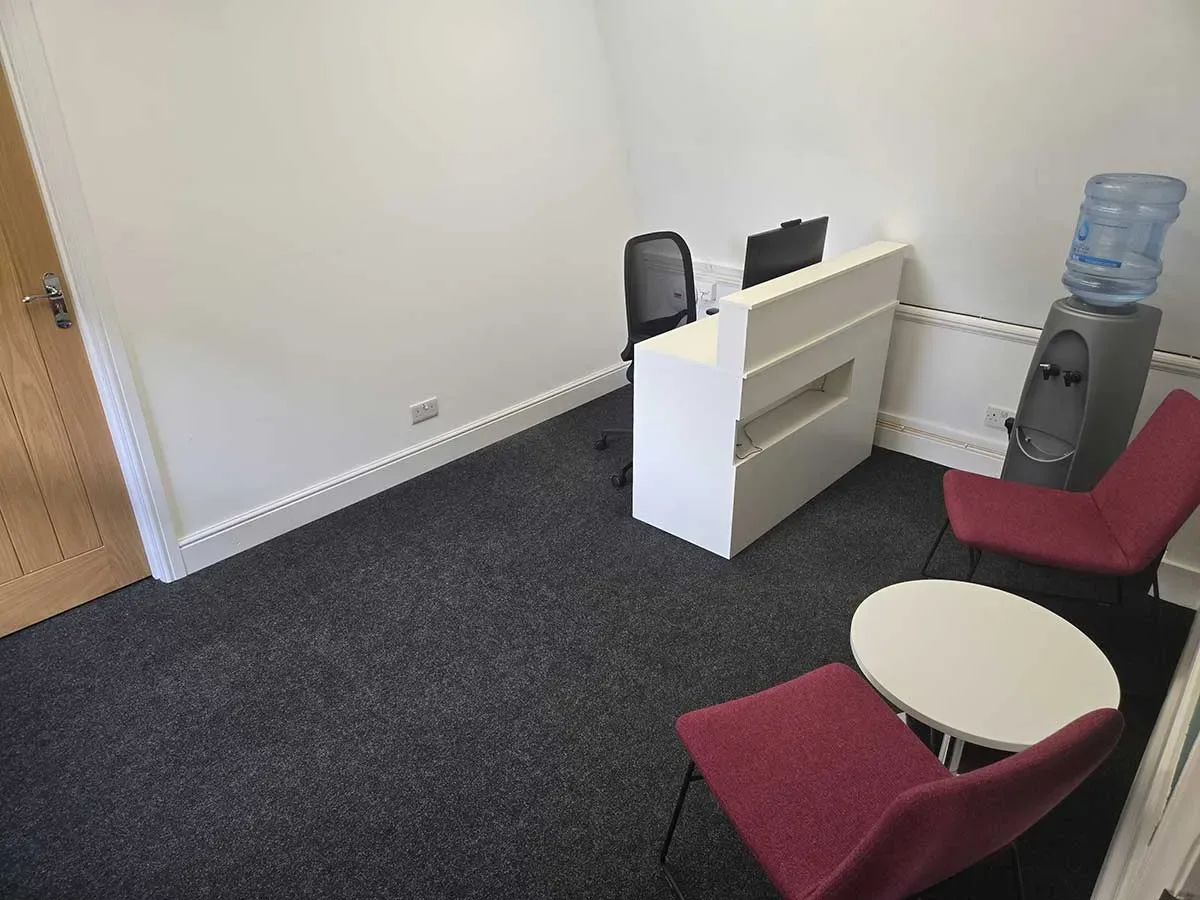 Cozy Boutique Room for Therapeutic and Professional Work, 19 sqm, private event, pop-up rental in London, third interior view