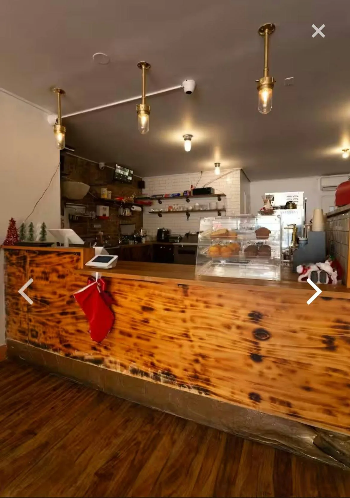 Cozy Cafe in Harlem, New York — 4