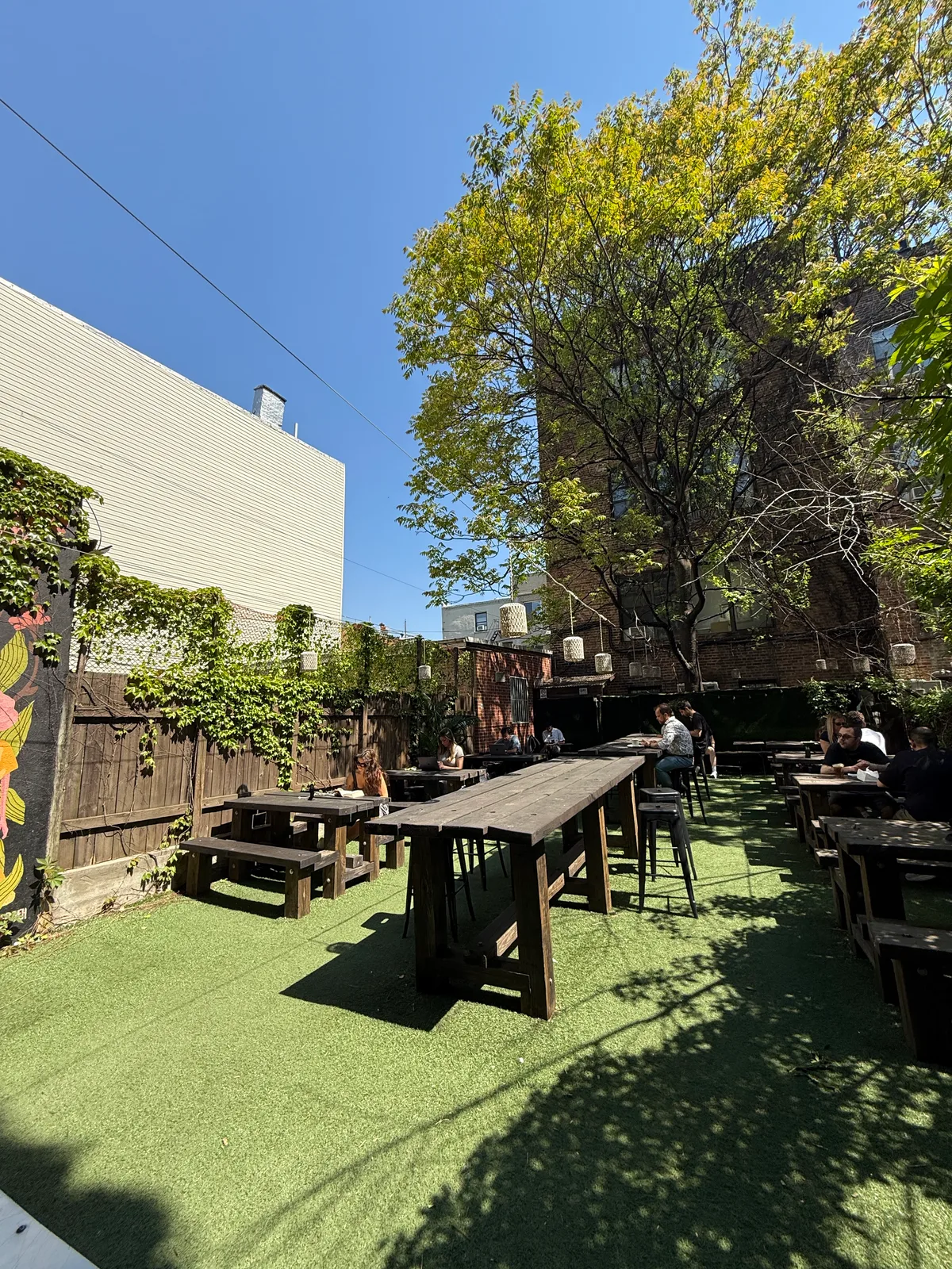 Cozy Outdoor Backyard Space for Diverse Events, 93 sqm, pop up store in Brooklyn