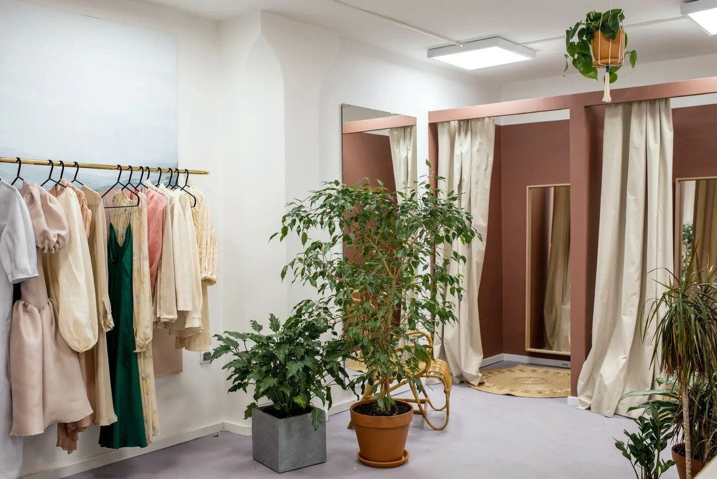 Cozy Pop-Up Boutique in Haut Marais, Paris — 3