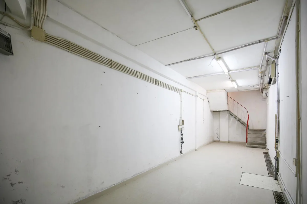 Cozy Pop-Up Store Near Monte Fort, 100 sqm, pop up store in Macau, additional interior view