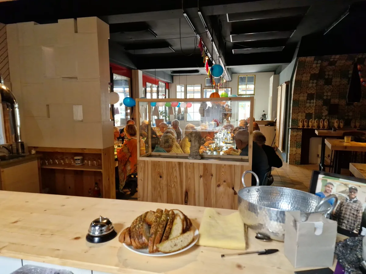 Creatieve ruimte met unieke Zaanse elementen, 80 sqm, showroom presentation, pop-up rental in Wormer, interior view