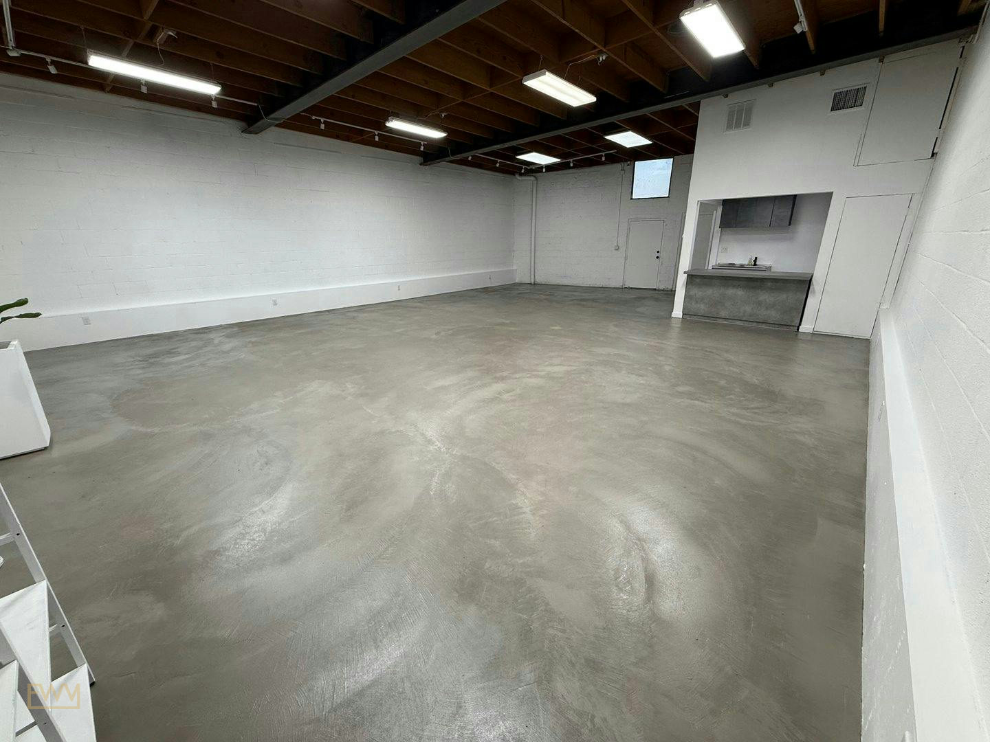 Creative Art and Production Studio in Los Angeles, 158 sqm, gallery showing, pop-up rental