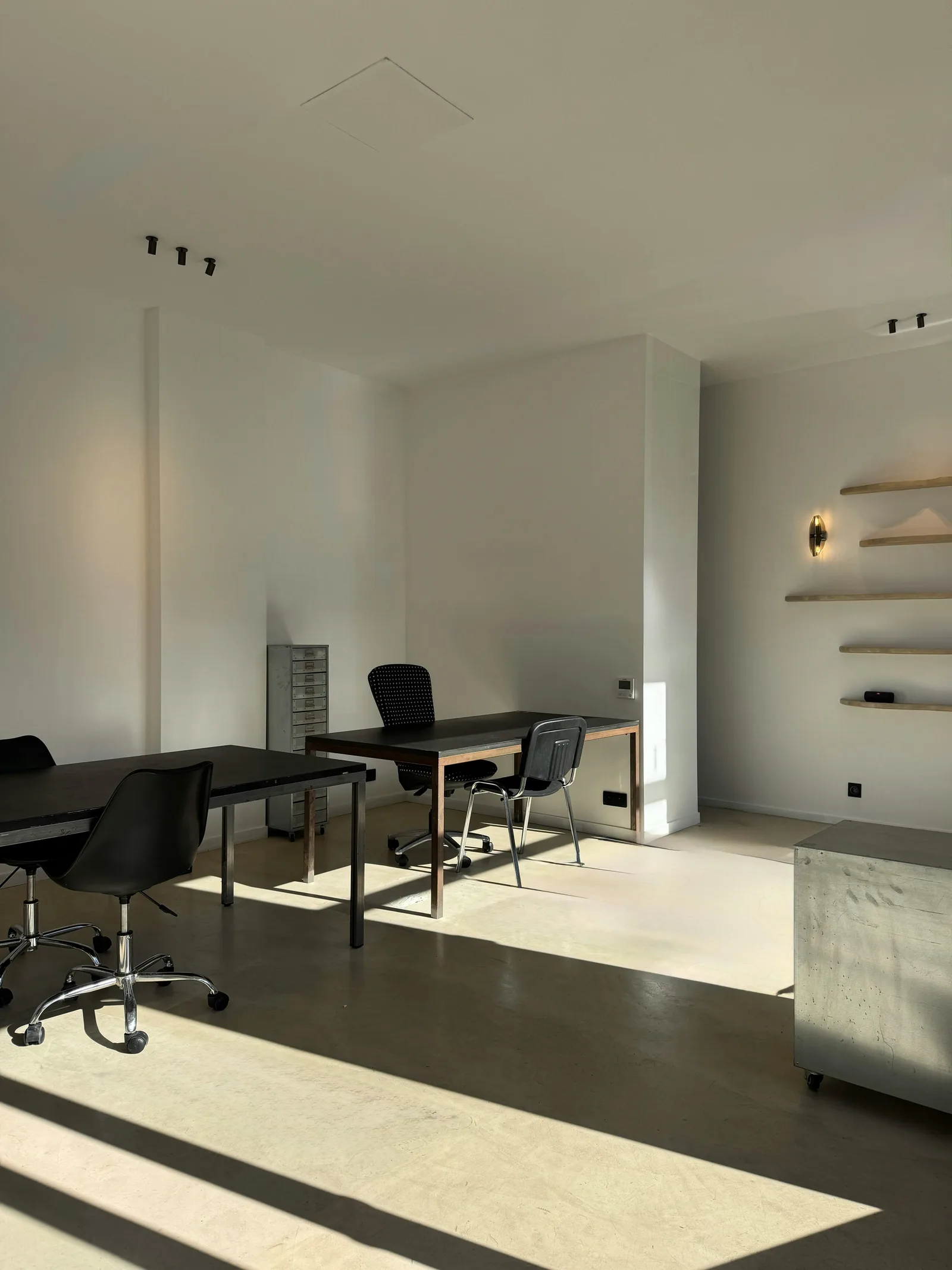 Creative Gallery and Atelier Space in Paris 11th District — 2