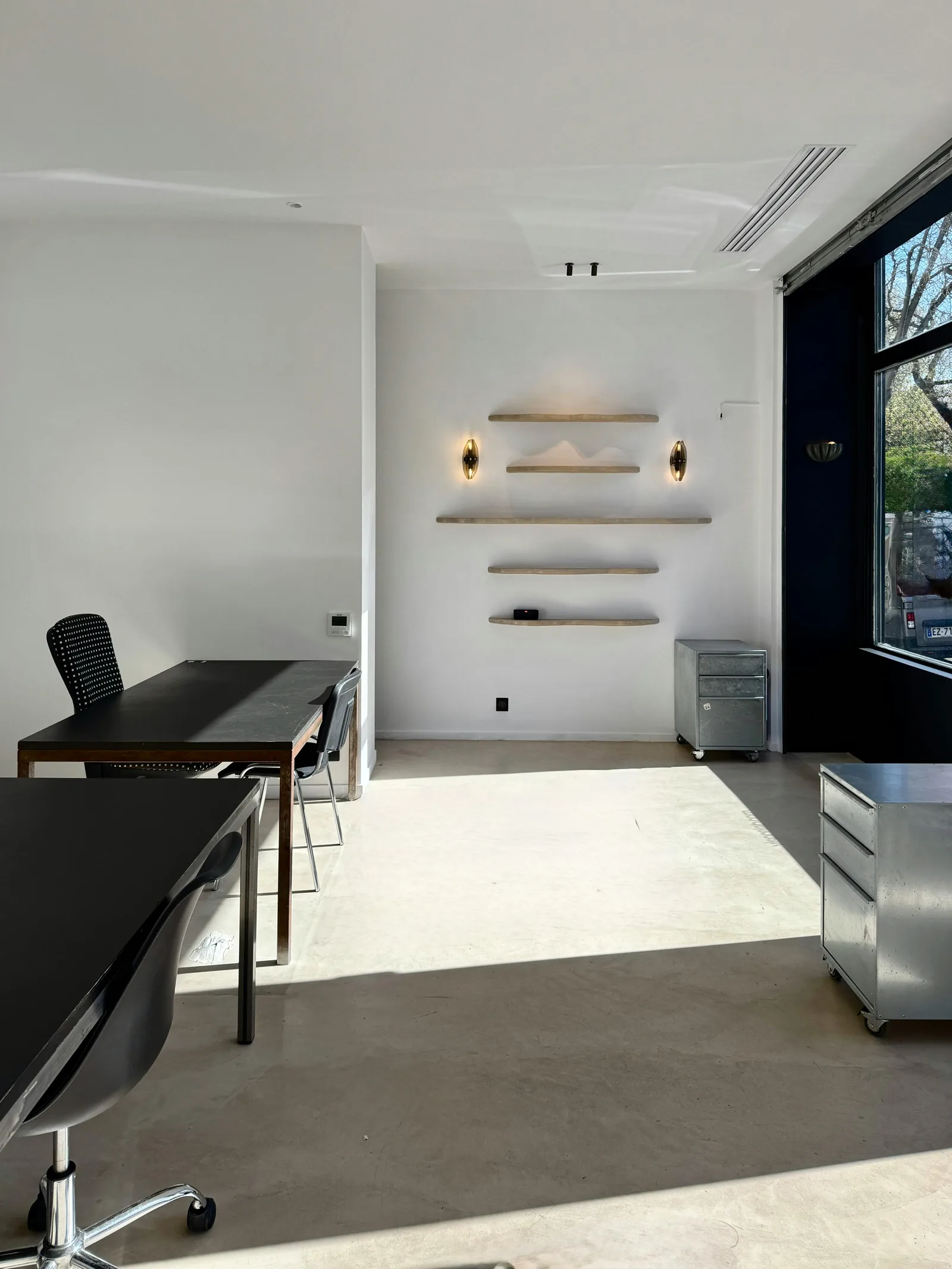 Creative Gallery and Atelier Space in Paris 11th District — 4