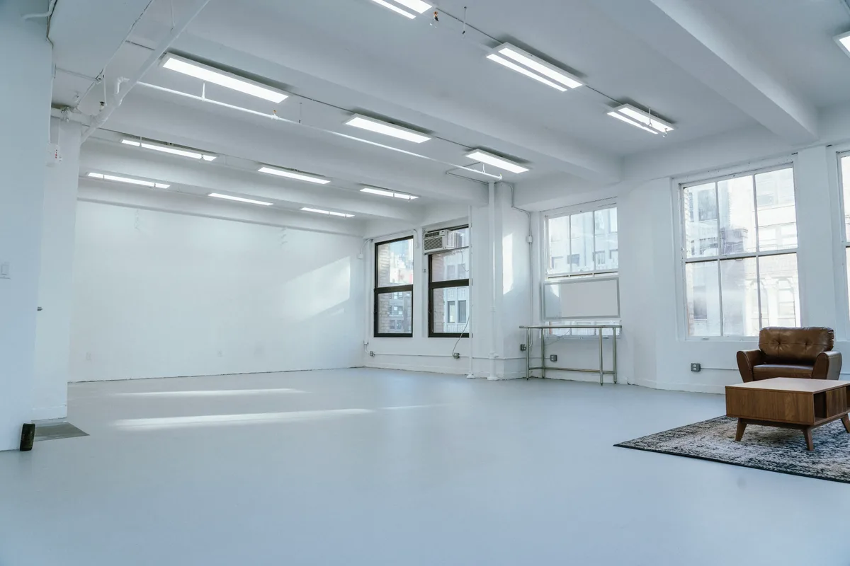 Creative Loft in Midtown Manhattan for Productions, 139 sqm, photo shoot, pop-up rental in New York
