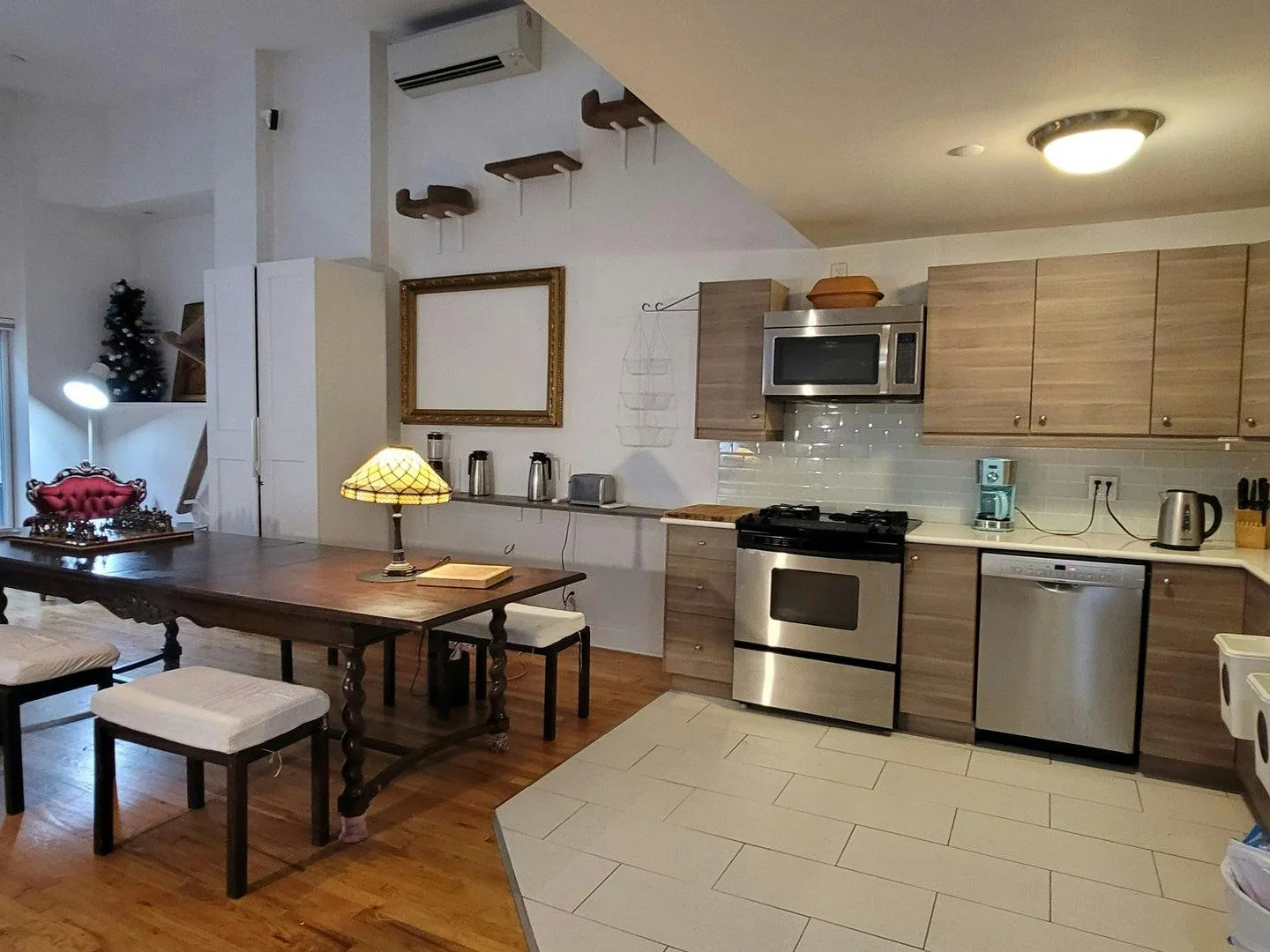 Creative Loft with Private Patio in Gramercy, New York — 2
