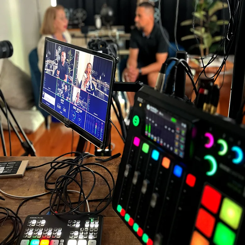 Creative Multi-Purpose Studio for Podcasts and Photography, 74 sqm, photo shoot, pop-up rental in Queens, second interior vi…