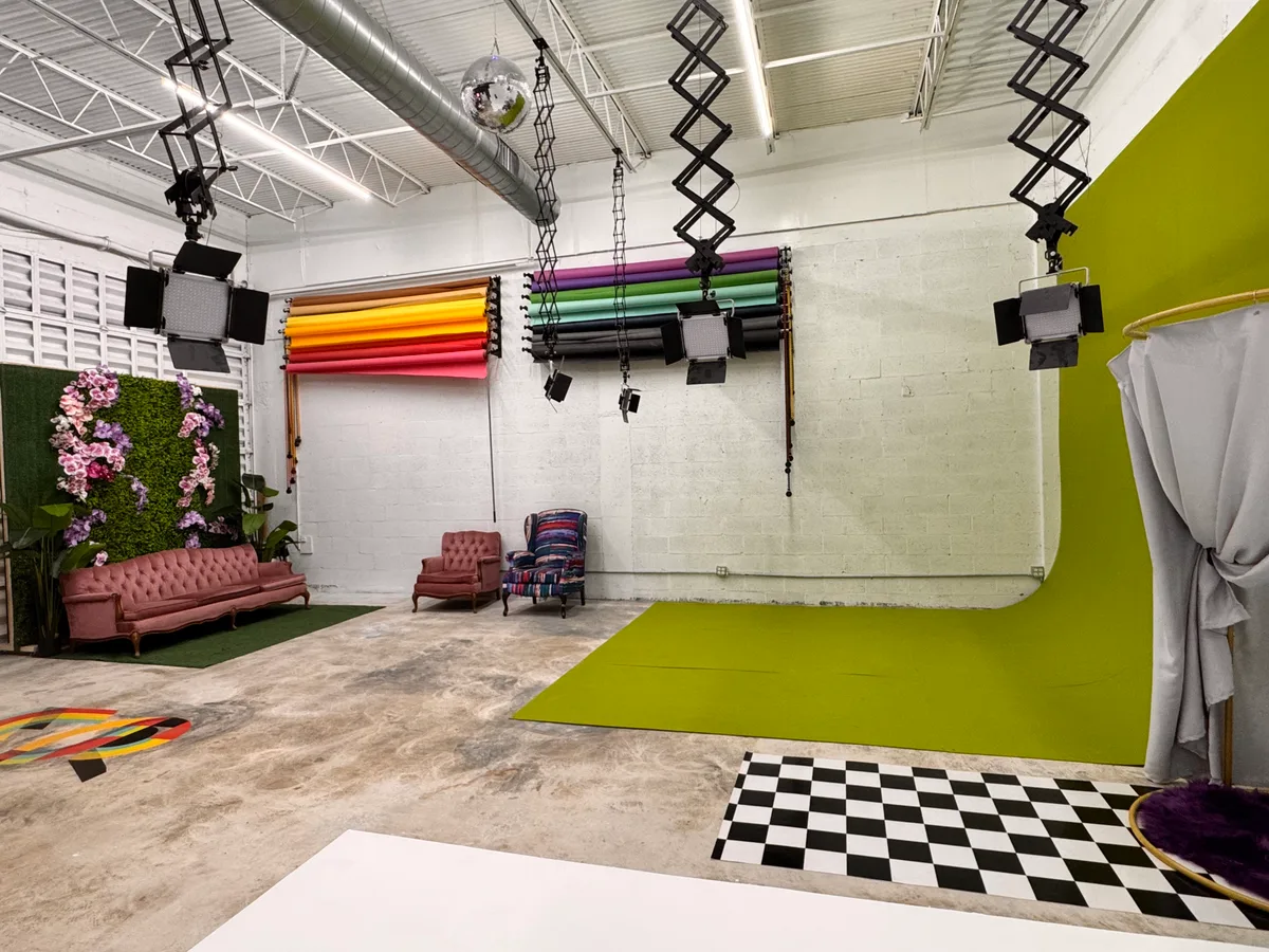 Creative Photo Studio in Miami, 186 sqm, photo shoot, pop-up rental, second interior view