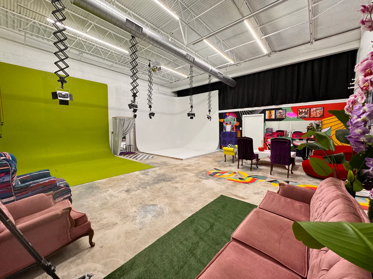 Creative Photo Studio in Miami, 186 sqm, photo shoot, pop-up rental, additional interior view