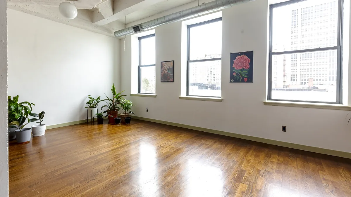 Creative Studio Loft in Downtown Newark, 19 sqm, pop up store, interior view