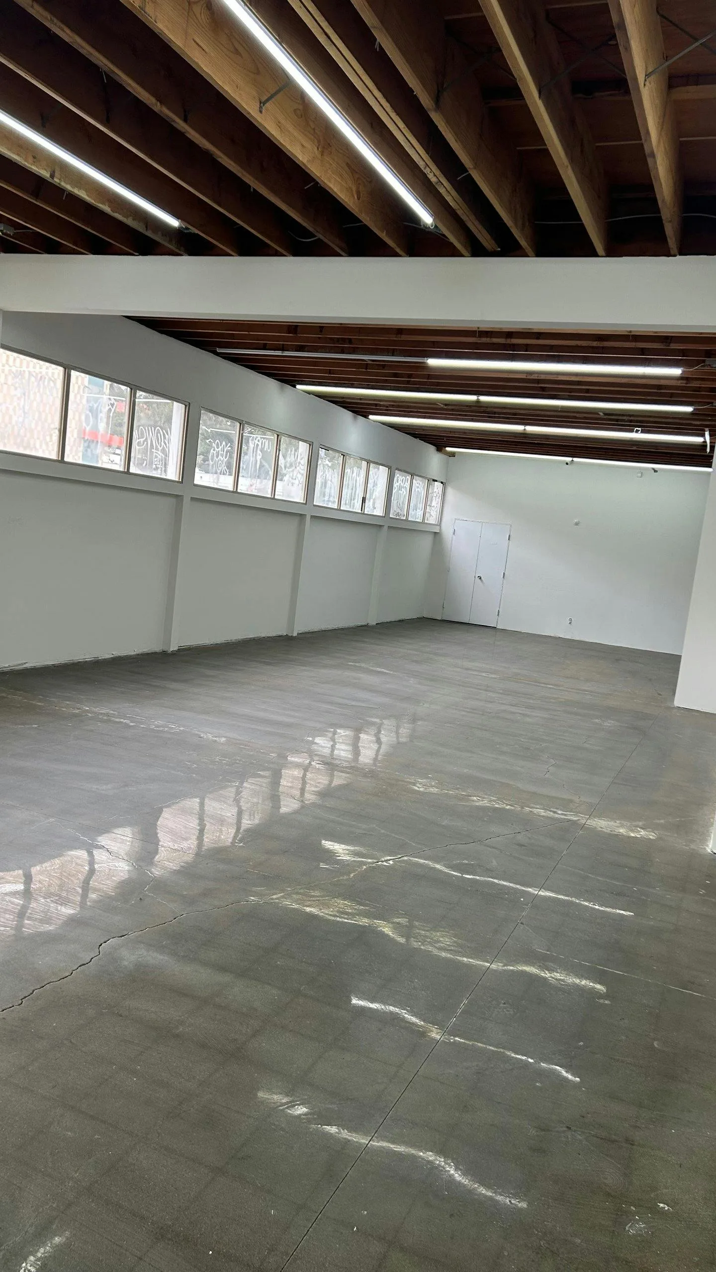 Custom Commercial Space on North Fairfax Avenue, Los Angeles — 4
