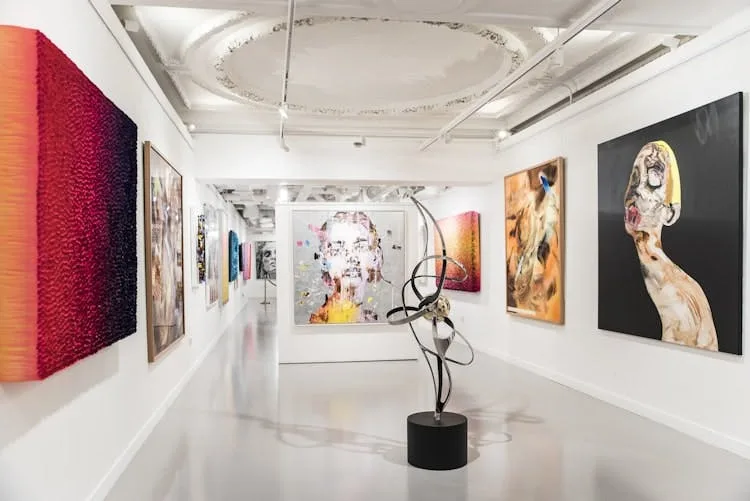 Customizable Storefront Art Gallery on La Cienega Boulevard — 2