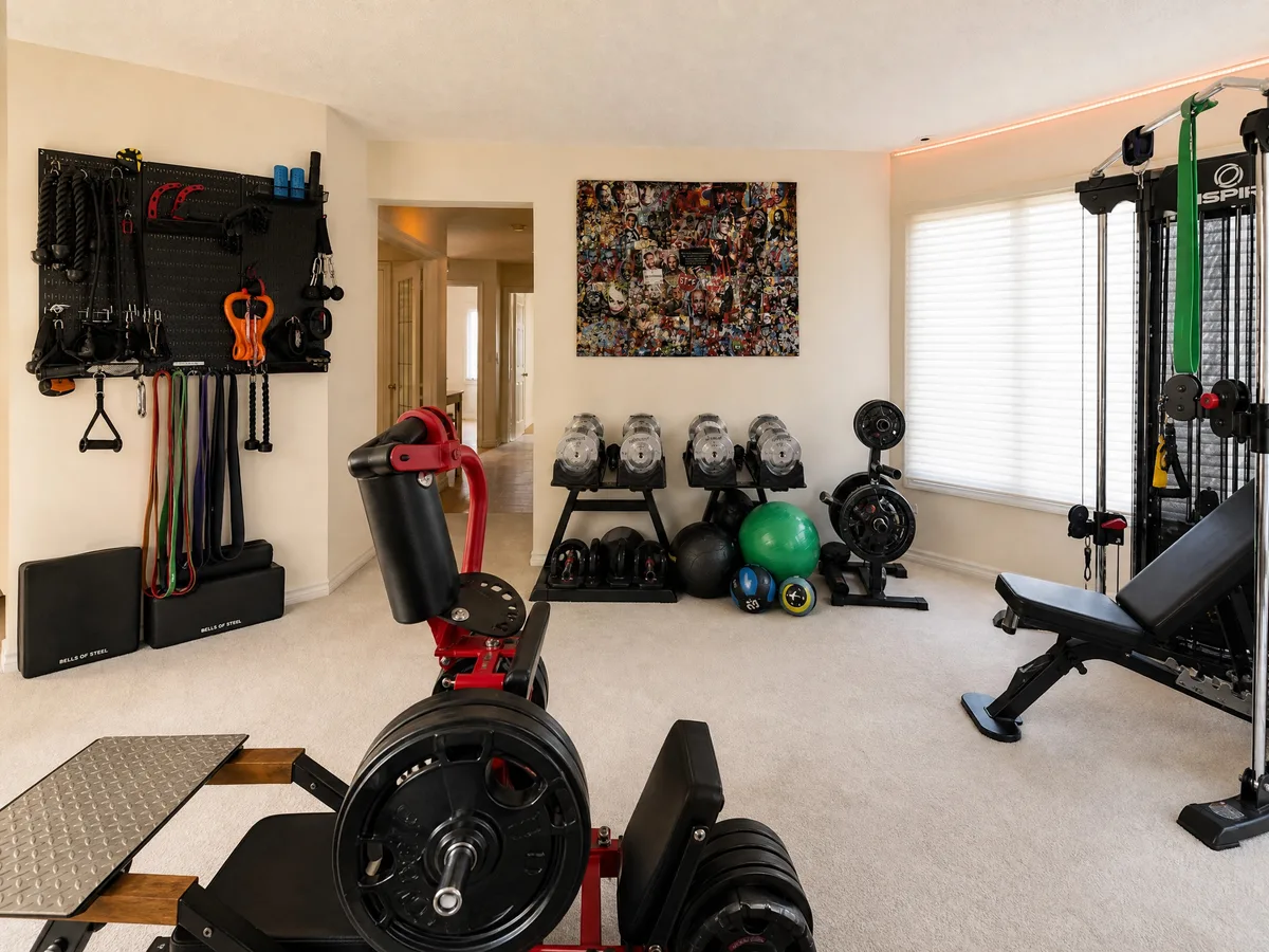 Dedicated Fitness Space for Training and Content Creation, 52 sqm, pop-up rental in Vaughan, additional interior view