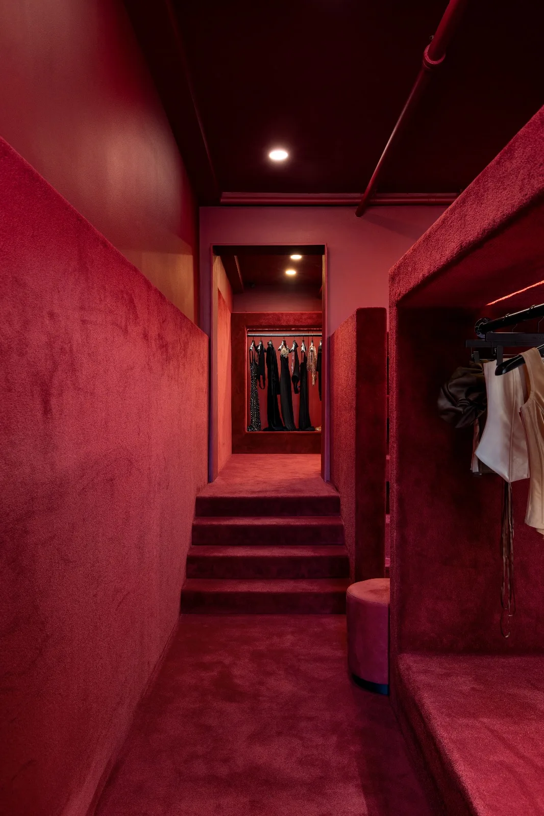 Designer Boutique Space on Melrose Avenue, 158 sqm, pop up store in West Hollywood, second interior view