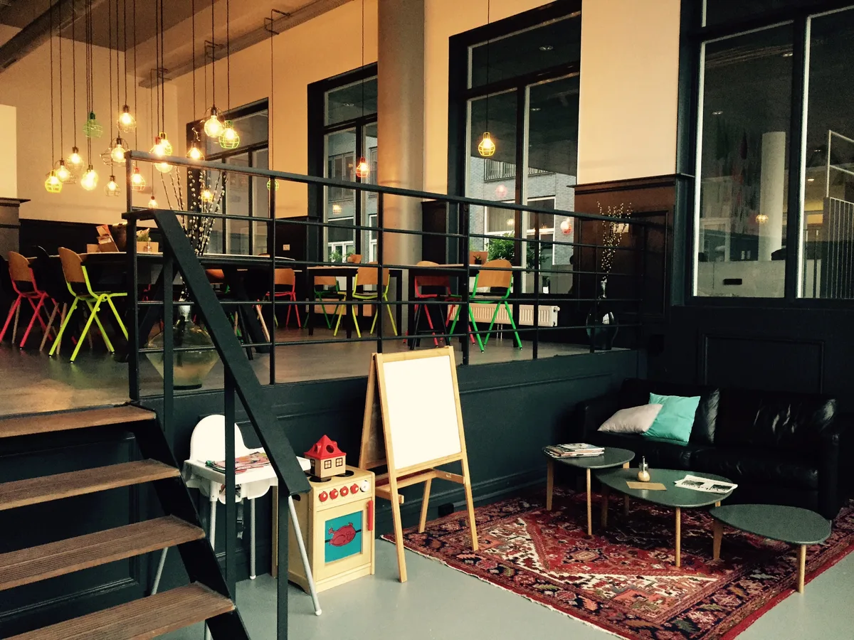 Diverse commerciële ruimte te huur met uitzicht in Amsterdam, 130 sqm, pop up store, interior view