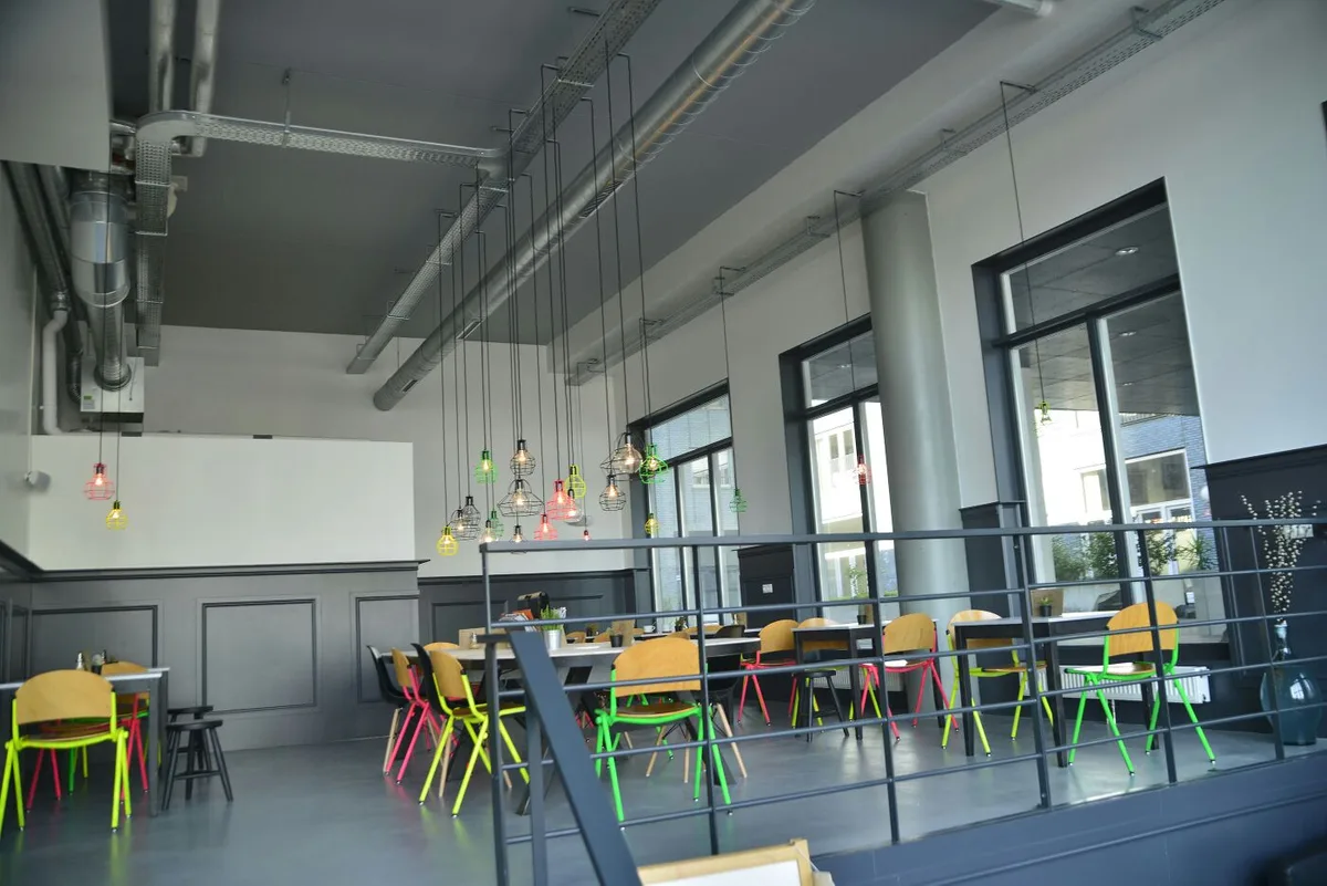 Diverse commerciële ruimte te huur met uitzicht in Amsterdam, 130 sqm, pop up store, second interior view