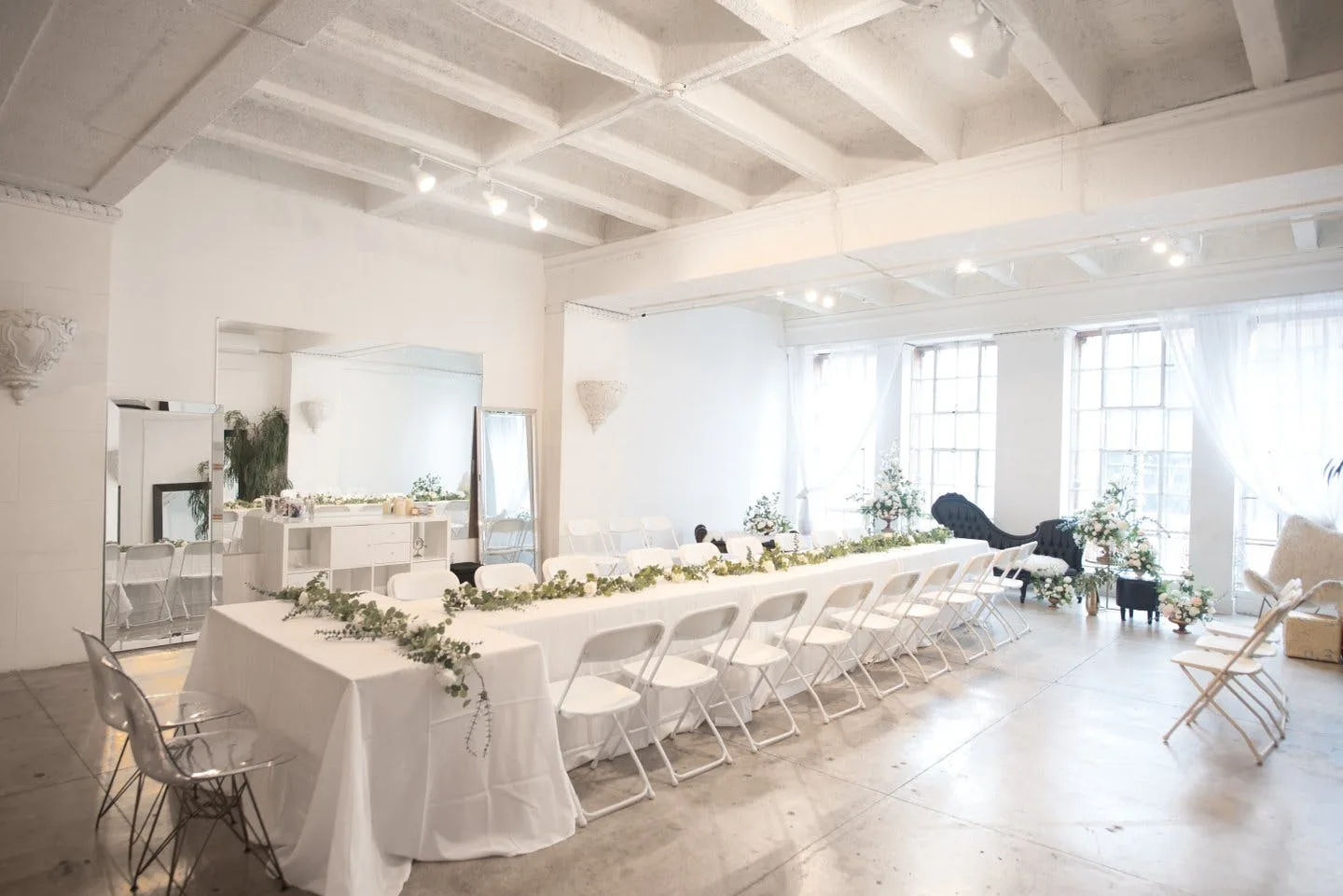 DTLA Grand Loft with High Ceilings — 3