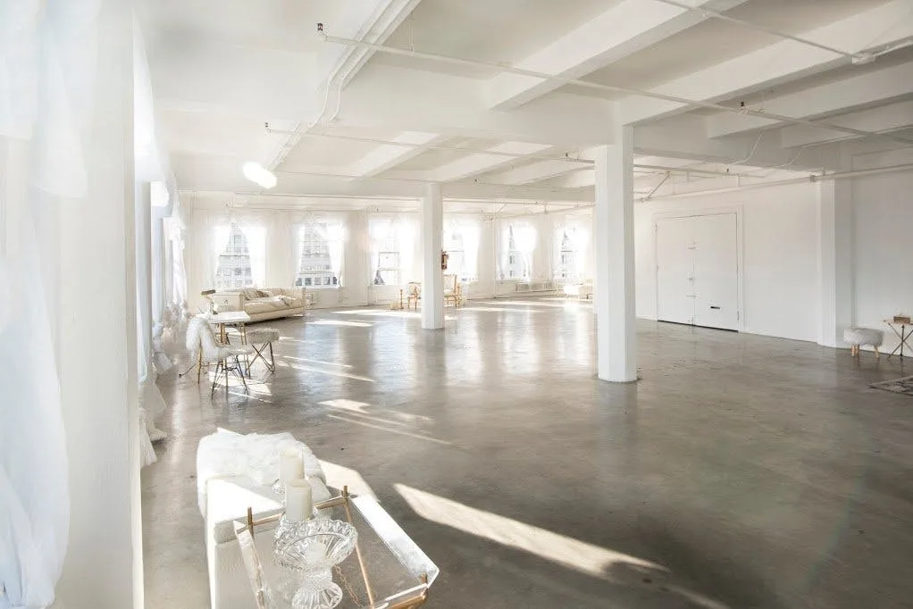 DTLA Skyline View Penthouse Studio — 5