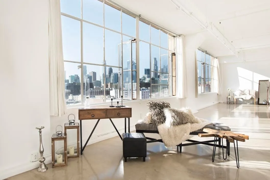 DTLA Skyline View Studio in Fashion District — 2