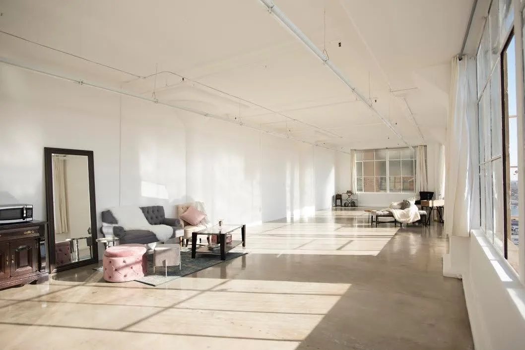 DTLA Skyline View Studio in Fashion District — 5