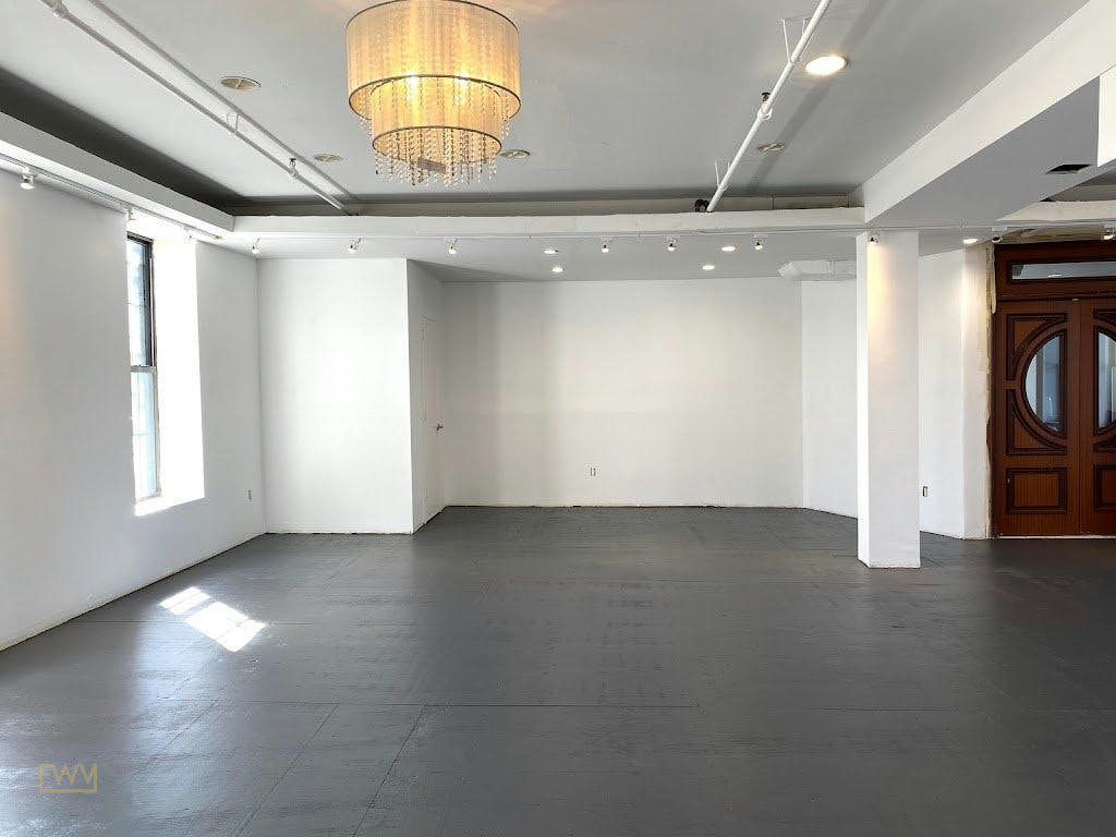 Dynamic NYC Studio Space in Brooklyn, New York, photo shoot, pop-up rental